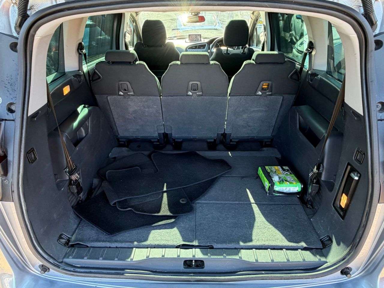 2014 PEUGEOT 5008 2014 PEUGEOT 5008