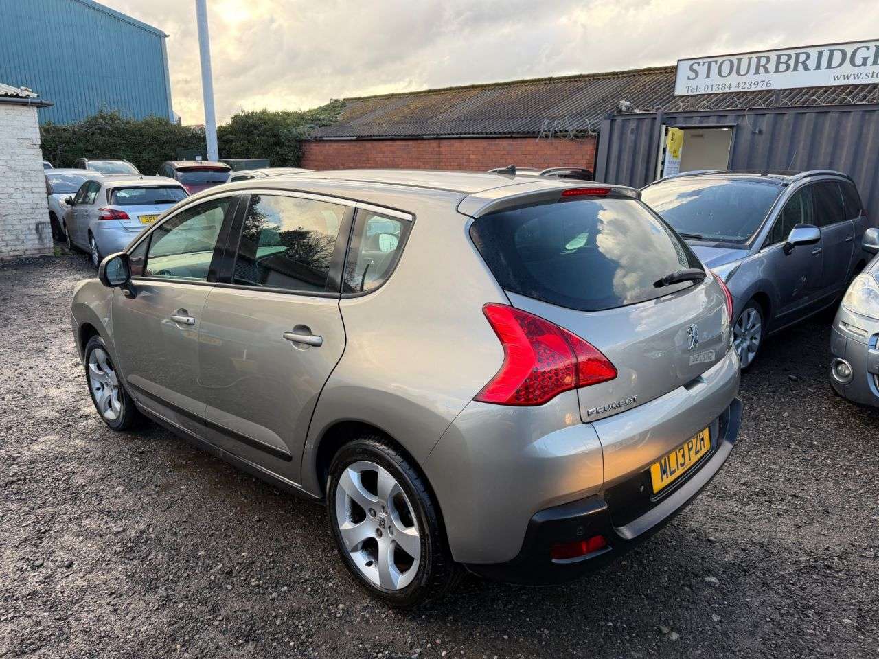 2013 PEUGEOT 3008 2013 PEUGEOT 3008