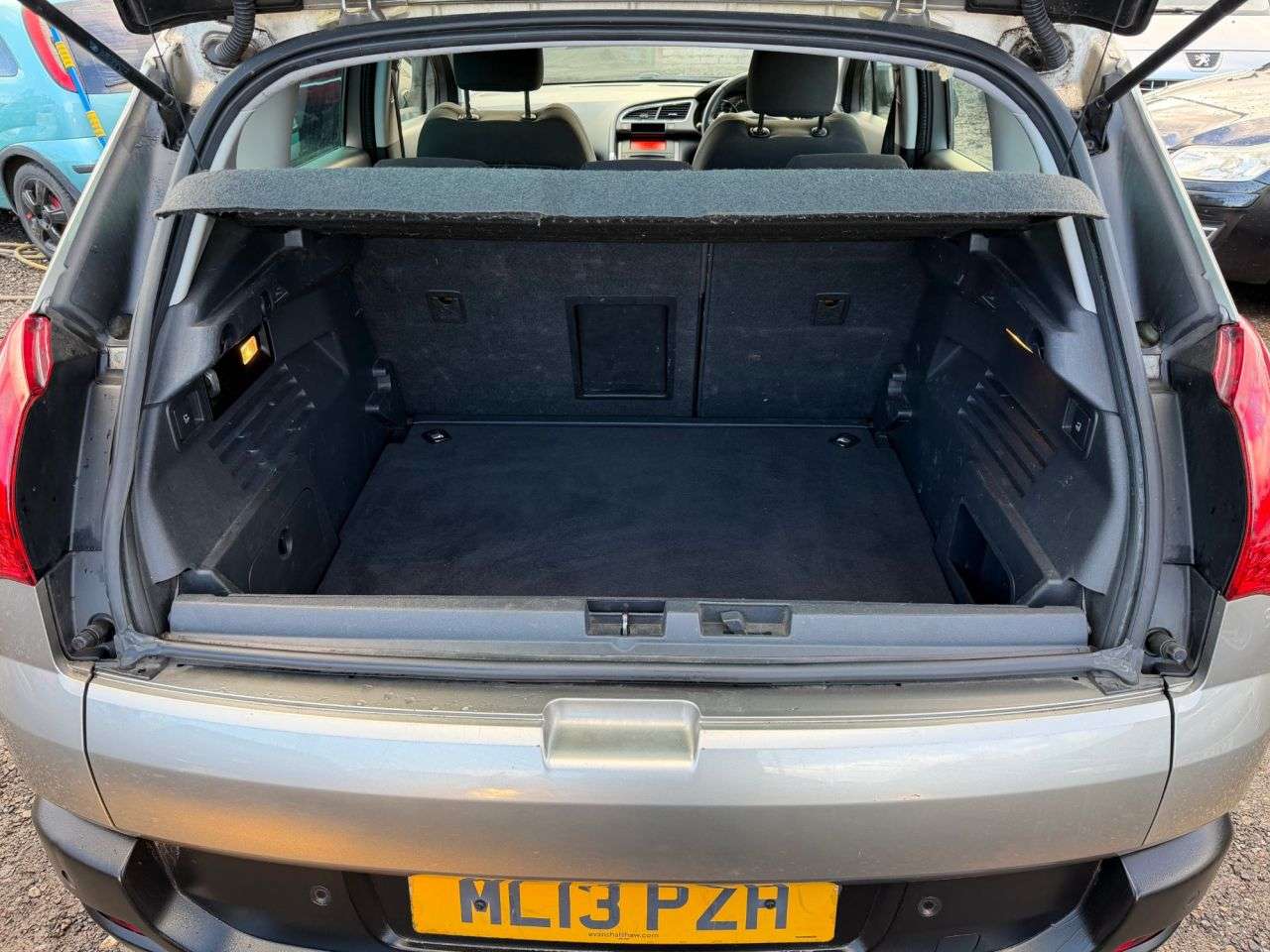 2013 PEUGEOT 3008 2013 PEUGEOT 3008