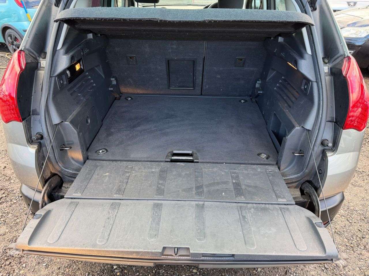 2013 PEUGEOT 3008 2013 PEUGEOT 3008