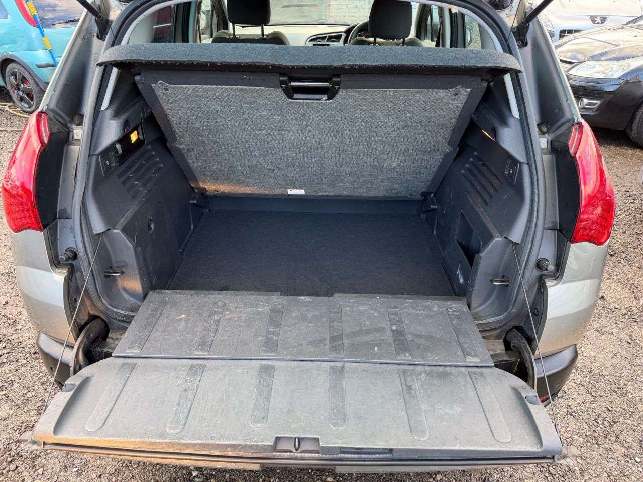 2013 PEUGEOT 3008 2013 PEUGEOT 3008