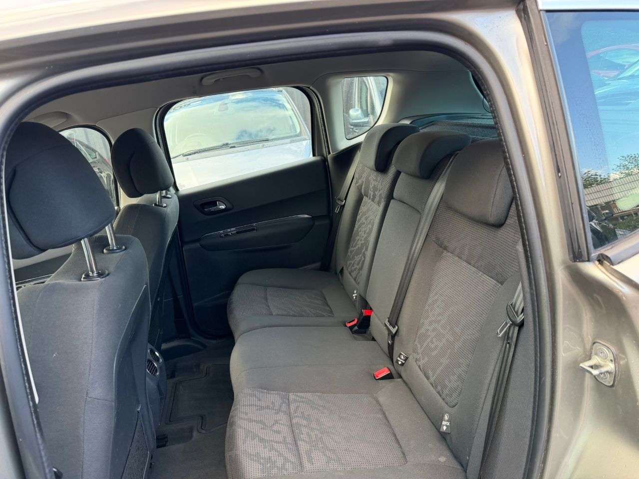 2013 PEUGEOT 3008 2013 PEUGEOT 3008