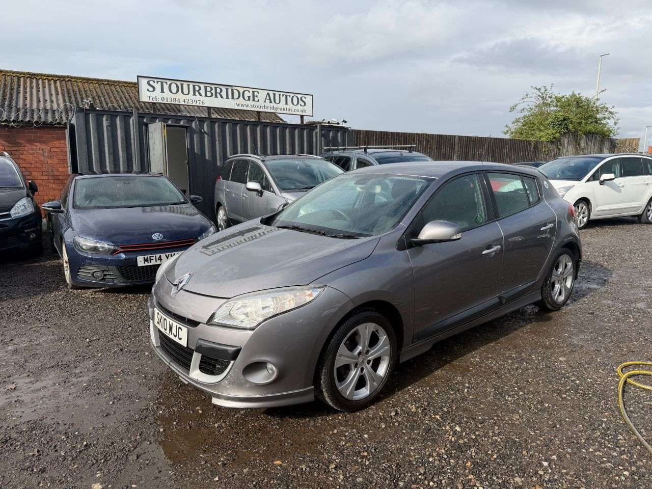 A 2010 RENAULT MEGANE 1.6 16V Dynamique Hatchback 5dr Petrol Manual Euro 5 (110 ps) A 2010 RENAULT MEGANE 1.6 16V Dynamique Hatchback 5dr Petrol Manual Euro 5 (110 ps)