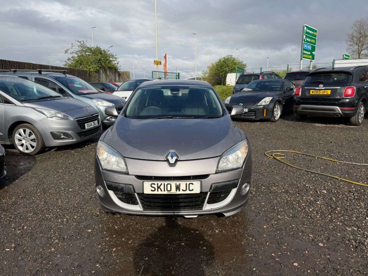 A 2010 RENAULT MEGANE 1.6 16V Dynamique Hatchback 5dr Petrol Manual Euro 5 (110 ps) A 2010 RENAULT MEGANE 1.6 16V Dynamique Hatchback 5dr Petrol Manual Euro 5 (110 ps)