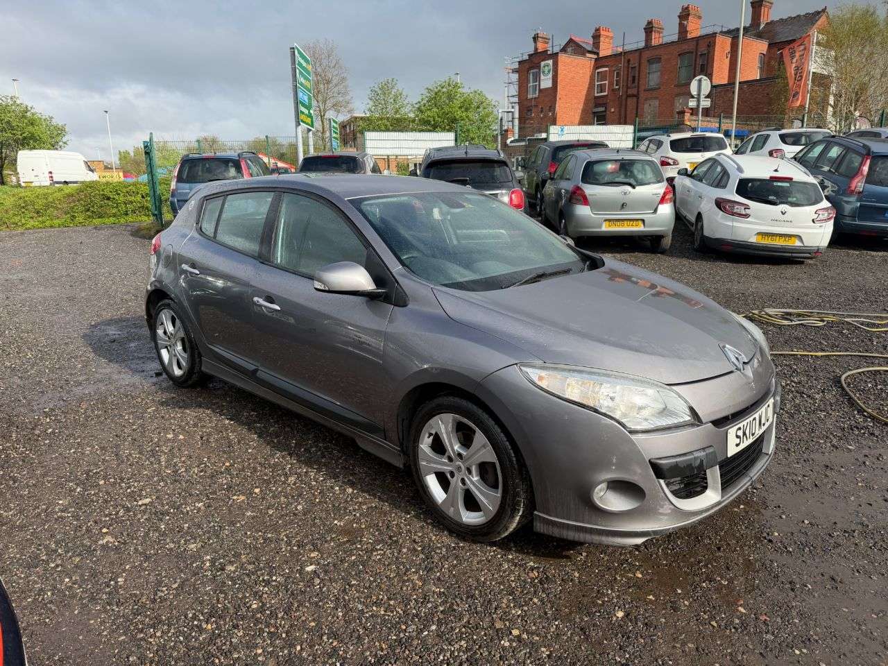 A 2010 RENAULT MEGANE 1.6 16V Dynamique Hatchback 5dr Petrol Manual Euro 5 (110 ps) A 2010 RENAULT MEGANE 1.6 16V Dynamique Hatchback 5dr Petrol Manual Euro 5 (110 ps)