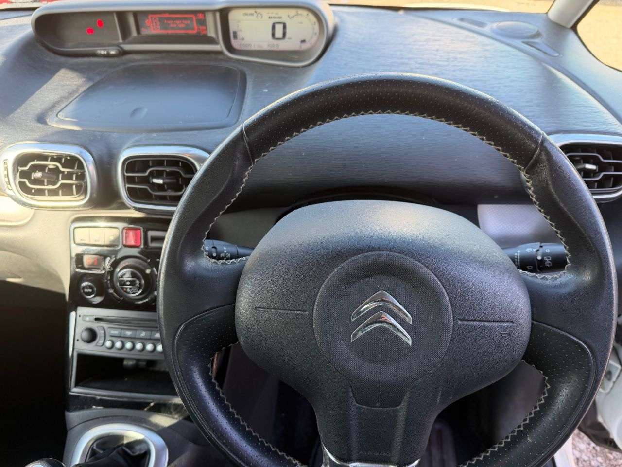 A 2015 CITROEN C3 PICASSO 1.6 BlueHDi Exclusive MPV 5dr Diesel Manual Euro 6 (100 ps) ** 3 Month Warr A 2015 CITROEN C3 PICASSO 1.6 BlueHDi Exclusive MPV 5dr Diesel Manual Euro 6 (100 ps) ** 3 Month Warr