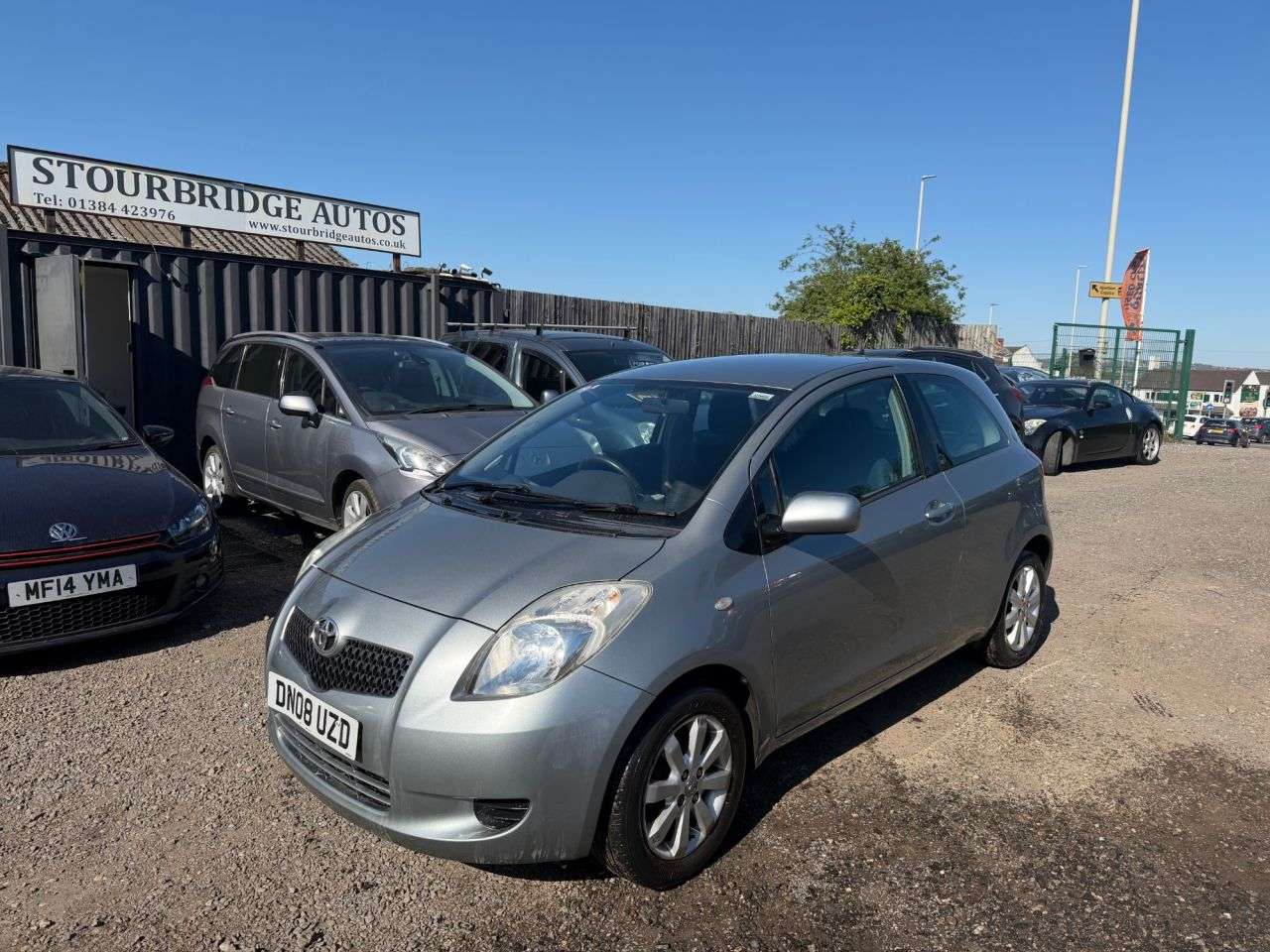 A 2008 TOYOTA YARIS 1.3 VVT-i TR Hatchback 3dr Petrol Manual (141 g/km, 85 bhp) A 2008 TOYOTA YARIS 1.3 VVT-i TR Hatchback 3dr Petrol Manual (141 g/km, 85 bhp)