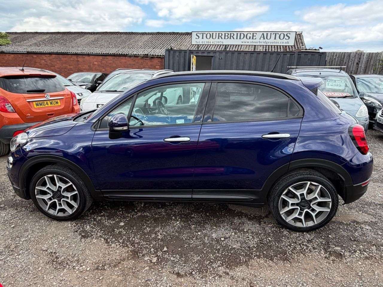 A 2019 FIAT 500X 1.0 FireFly Turbo MultiAir Cross Plus SUV 5dr Petrol Manual Euro 6 (s/s) (1 A 2019 FIAT 500X 1.0 FireFly Turbo MultiAir Cross Plus SUV 5dr Petrol Manual Euro 6 (s/s) (1