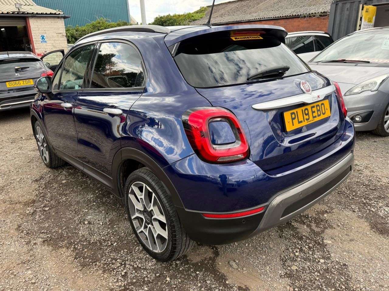 A 2019 FIAT 500X 1.0 FireFly Turbo MultiAir Cross Plus SUV 5dr Petrol Manual Euro 6 (s/s) (1 A 2019 FIAT 500X 1.0 FireFly Turbo MultiAir Cross Plus SUV 5dr Petrol Manual Euro 6 (s/s) (1