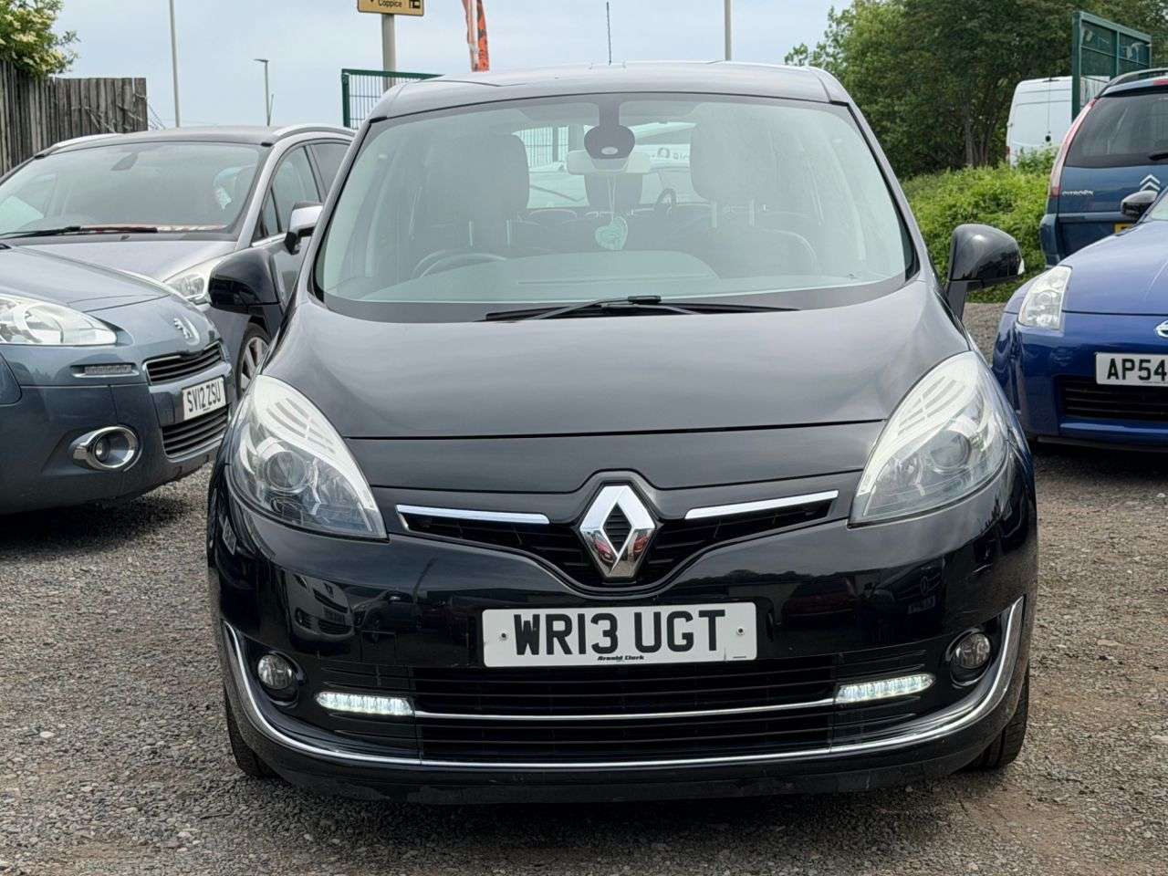 A 2013 RENAULT GRAND SCENIC 1.5 dCi Dynamique TomTom MPV 5dr Diesel EDC Euro 5 (110 ps) ** 3 Month Warr A 2013 RENAULT GRAND SCENIC 1.5 dCi Dynamique TomTom MPV 5dr Diesel EDC Euro 5 (110 ps) ** 3 Month Warr