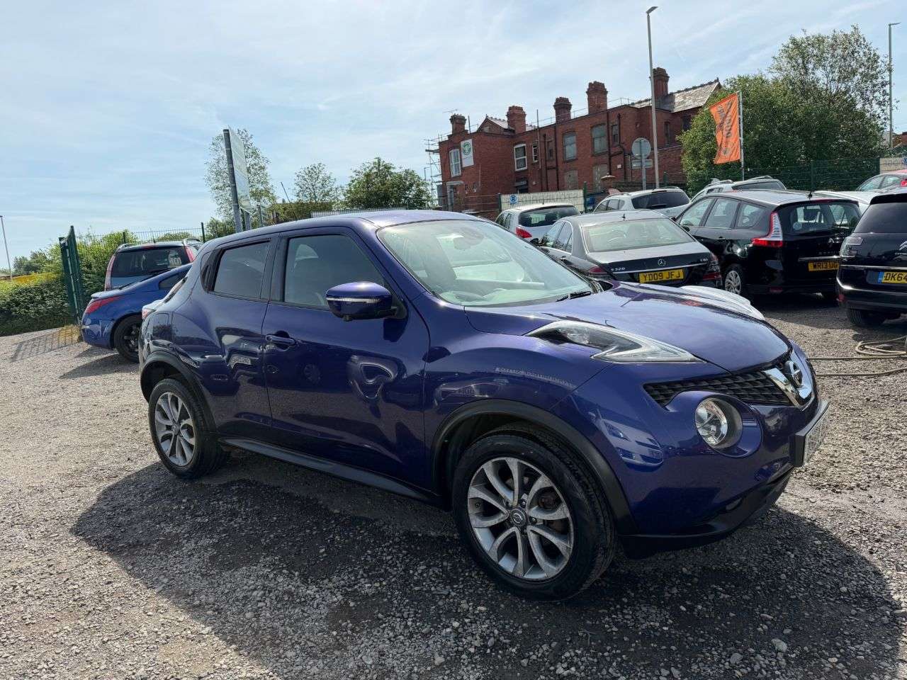 A 2014 NISSAN JUKE 1.5 dCi 8v Tekna SUV 5dr Diesel Manual Euro 5 (s/s) (110 ps) ** 3 Month War A 2014 NISSAN JUKE 1.5 dCi 8v Tekna SUV 5dr Diesel Manual Euro 5 (s/s) (110 ps) ** 3 Month War