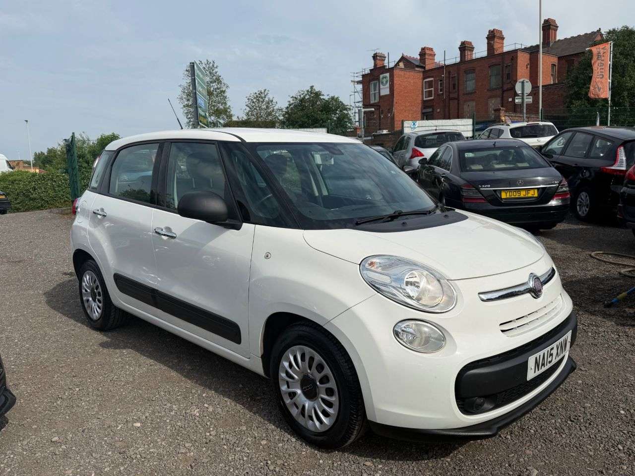 A 2015 FIAT 500L 1.4 Pop MPV 5dr Petrol Manual Euro 6 (95 bhp) ** 3 Month Warranty ** A 2015 FIAT 500L 1.4 Pop MPV 5dr Petrol Manual Euro 6 (95 bhp) ** 3 Month Warranty **