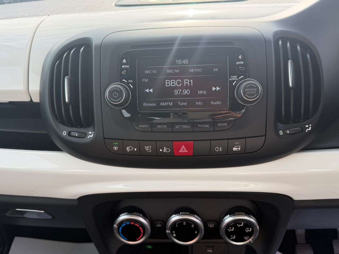 2015 FIAT 500L 2015 FIAT 500L