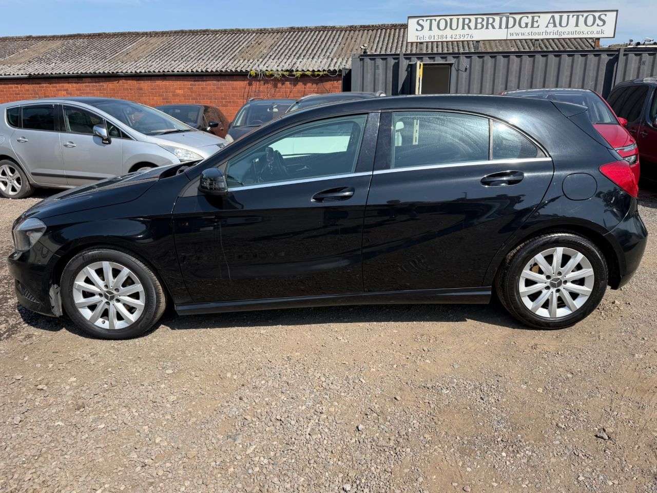 A 2015 MERCEDES-BENZ A-CLASS 1.5 A180 CDI ECO SE Hatchback 5dr Diesel Manual Euro 5 (s/s) (109 ps) ** 3 A 2015 MERCEDES-BENZ A-CLASS 1.5 A180 CDI ECO SE Hatchback 5dr Diesel Manual Euro 5 (s/s) (109 ps) ** 3