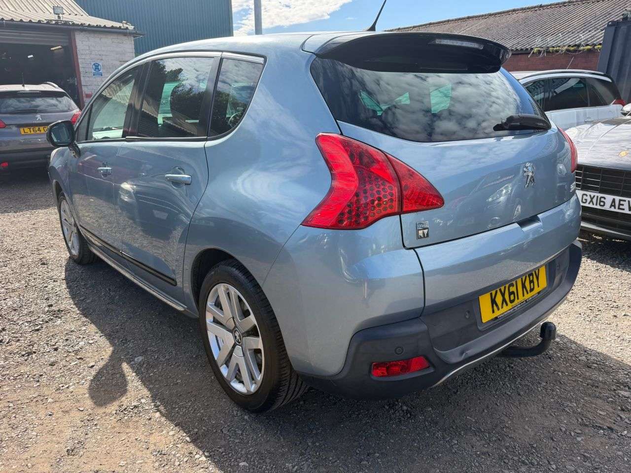 2011 PEUGEOT 3008 2011 PEUGEOT 3008