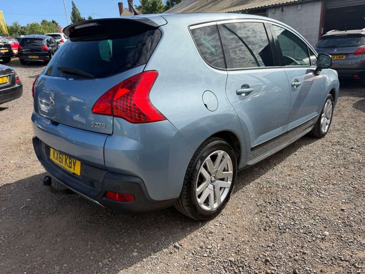 2011 PEUGEOT 3008 2011 PEUGEOT 3008