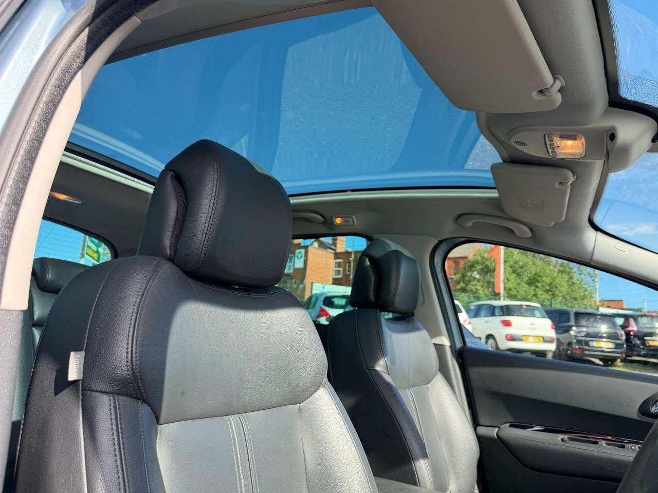 2011 PEUGEOT 3008 2011 PEUGEOT 3008