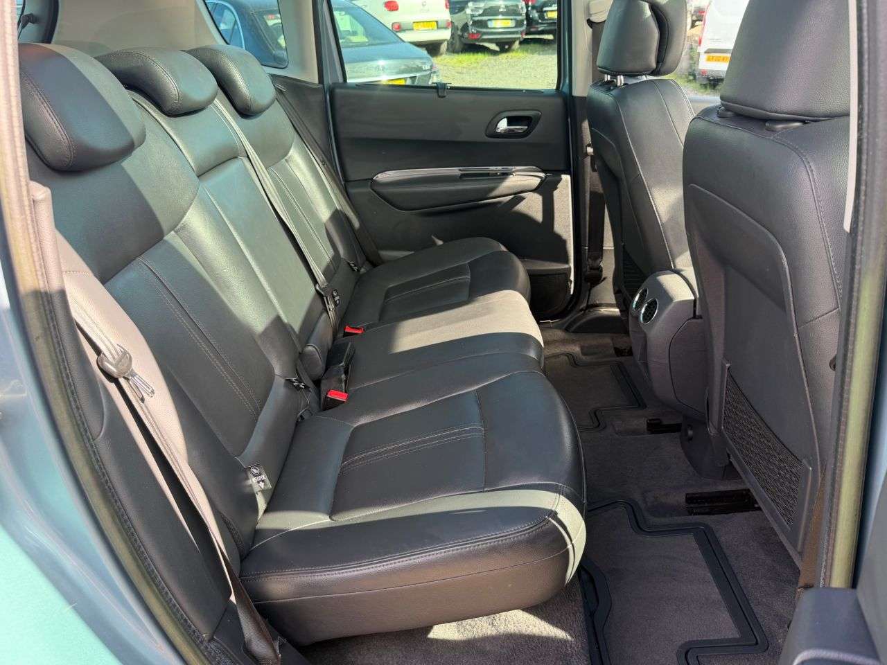 2011 PEUGEOT 3008 2011 PEUGEOT 3008