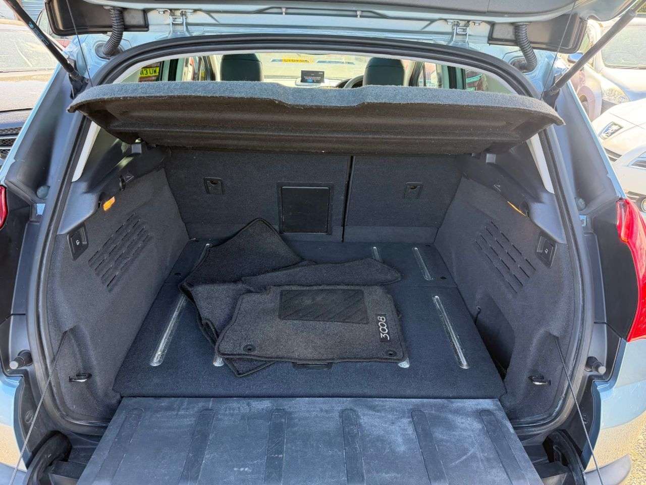 2011 PEUGEOT 3008 2011 PEUGEOT 3008