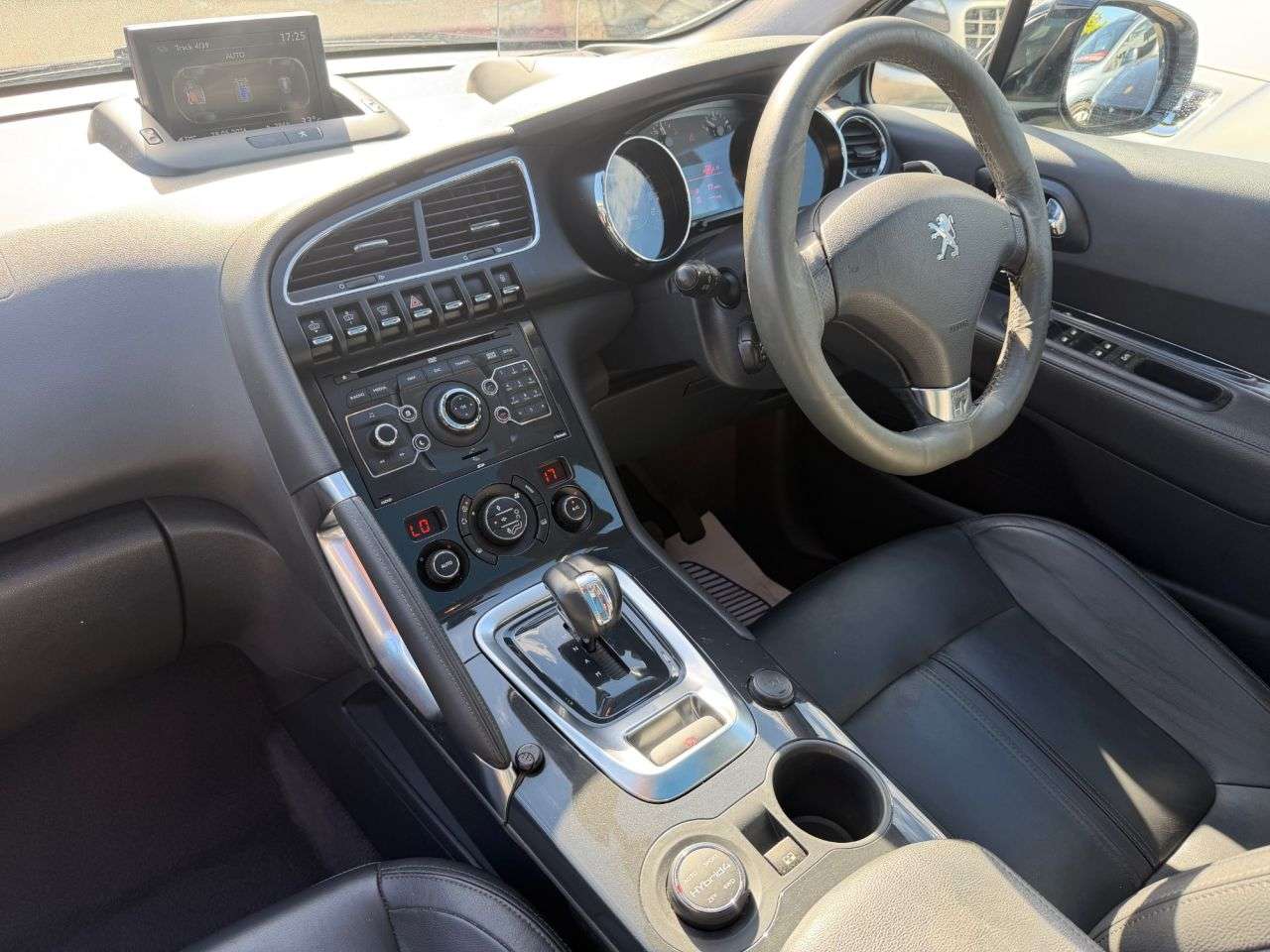 2011 PEUGEOT 3008 2011 PEUGEOT 3008