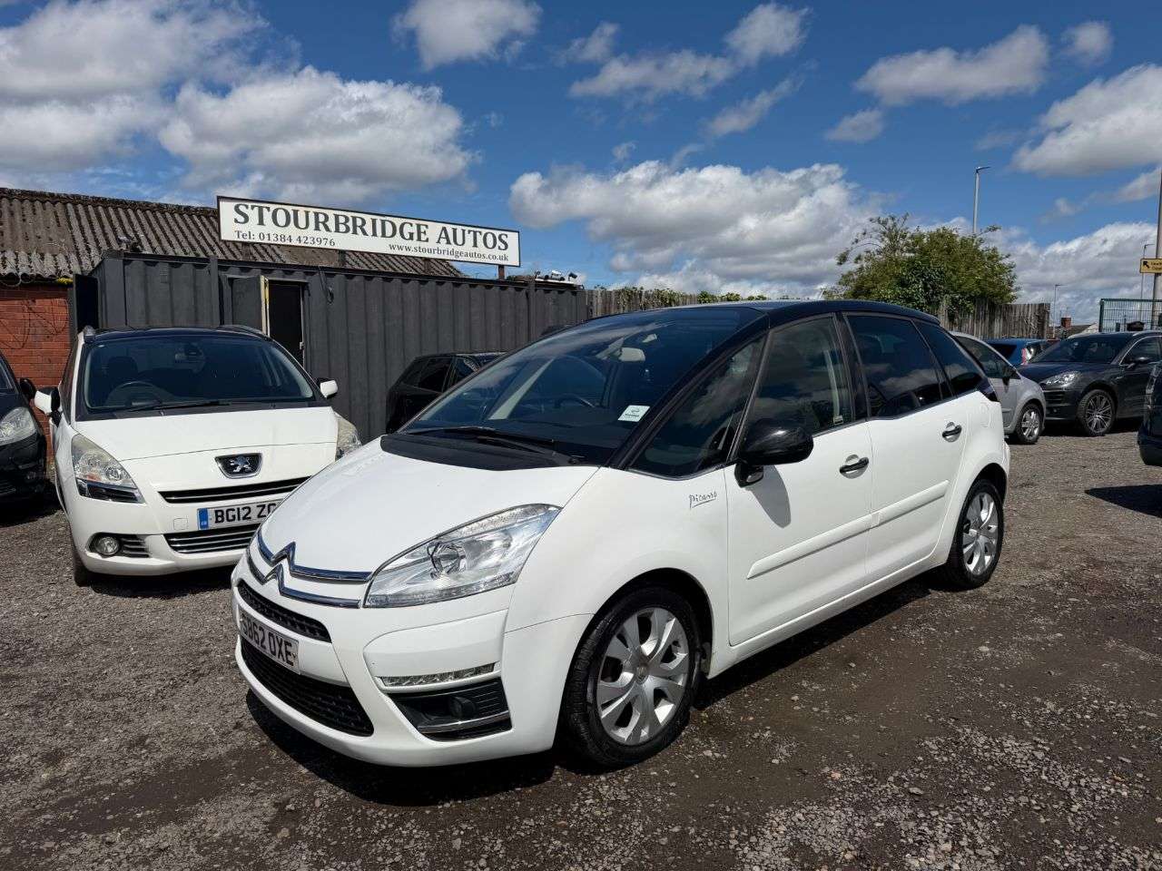 A 2012 CITROEN C4 PICASSO 1.6 e-HDi Airdream Platinum MPV 5dr Diesel EGS6 Euro 5 (s/s) (110 ps) ** 3 A 2012 CITROEN C4 PICASSO 1.6 e-HDi Airdream Platinum MPV 5dr Diesel EGS6 Euro 5 (s/s) (110 ps) ** 3