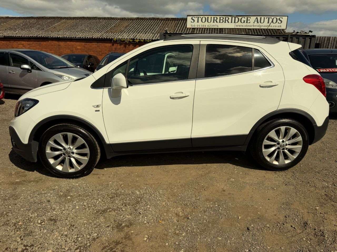 A 2015 VAUXHALL MOKKA 1.6i SE SUV 5dr Petrol Manual 2WD Euro 6 (s/s) (115 ps) ** 3 Month Warranty A 2015 VAUXHALL MOKKA 1.6i SE SUV 5dr Petrol Manual 2WD Euro 6 (s/s) (115 ps) ** 3 Month Warranty