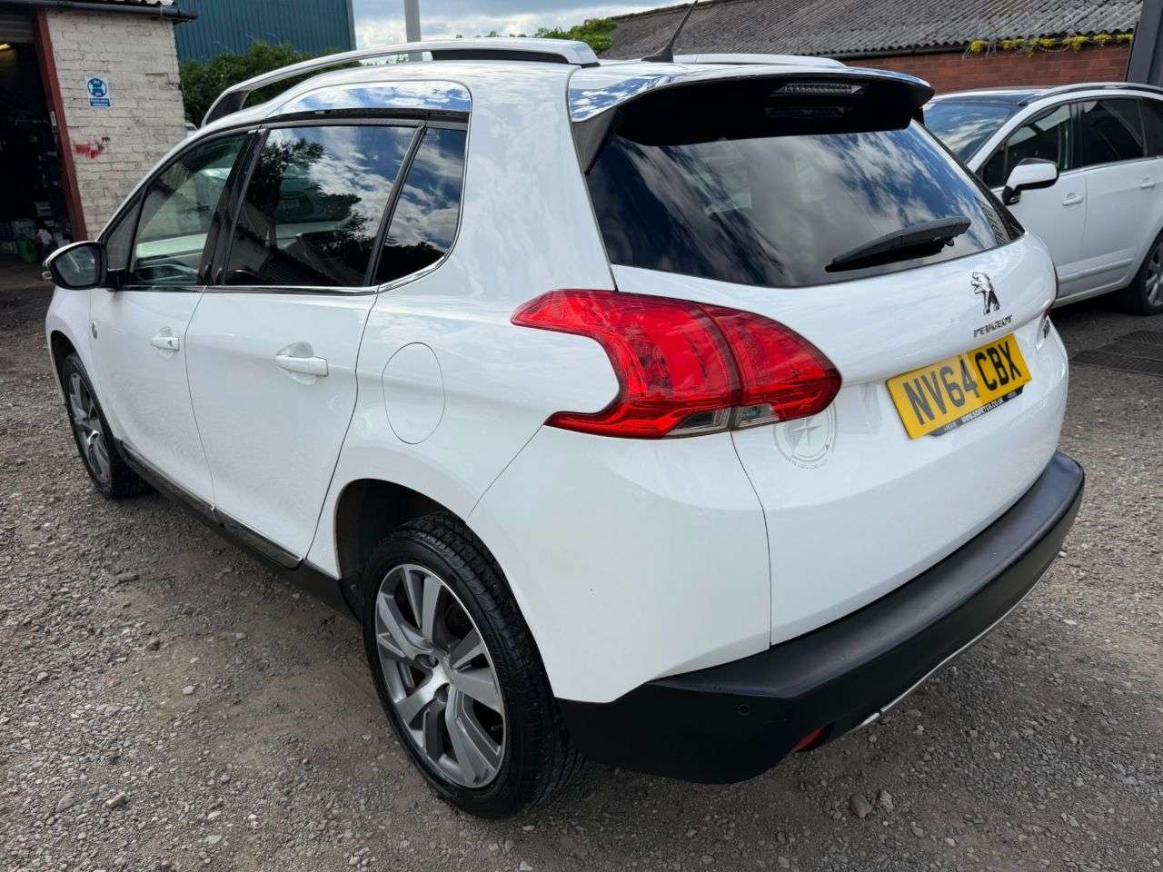 2014 PEUGEOT 2008 2014 PEUGEOT 2008