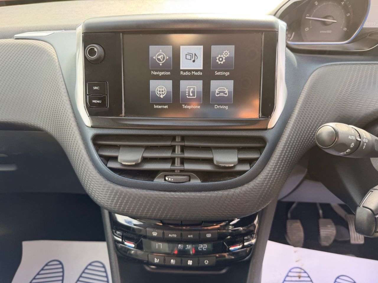 2014 PEUGEOT 2008 2014 PEUGEOT 2008