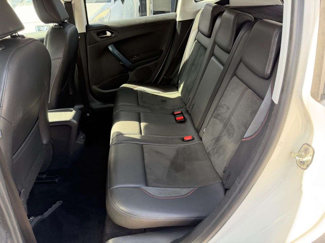 2014 PEUGEOT 2008 2014 PEUGEOT 2008