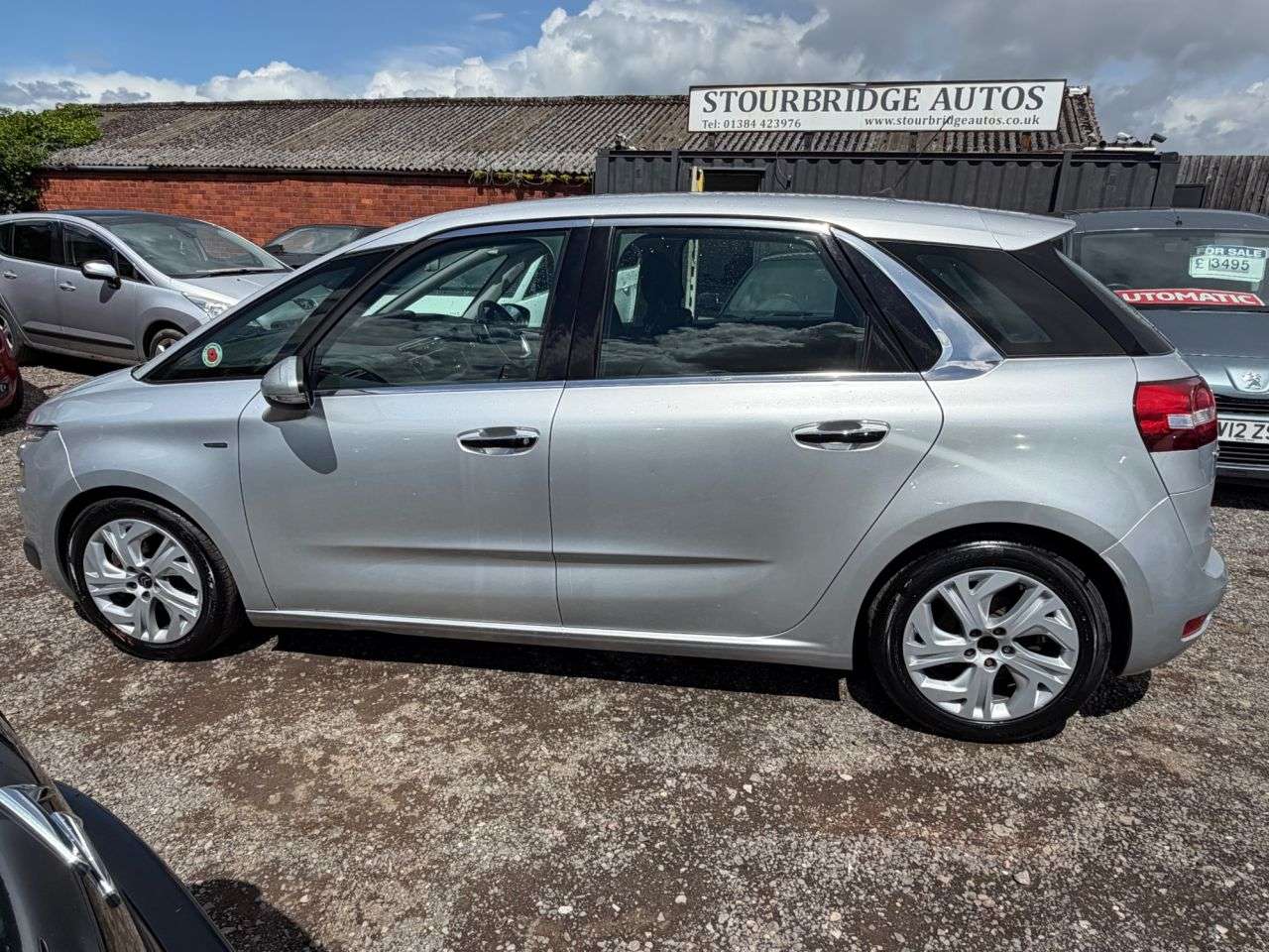 A 2014 CITROEN C4 PICASSO 1.6 e-HDi Airdream Exclusive MPV 5dr Diesel ETG6 Euro 5 (s/s) (115 ps) ** 3 A 2014 CITROEN C4 PICASSO 1.6 e-HDi Airdream Exclusive MPV 5dr Diesel ETG6 Euro 5 (s/s) (115 ps) ** 3