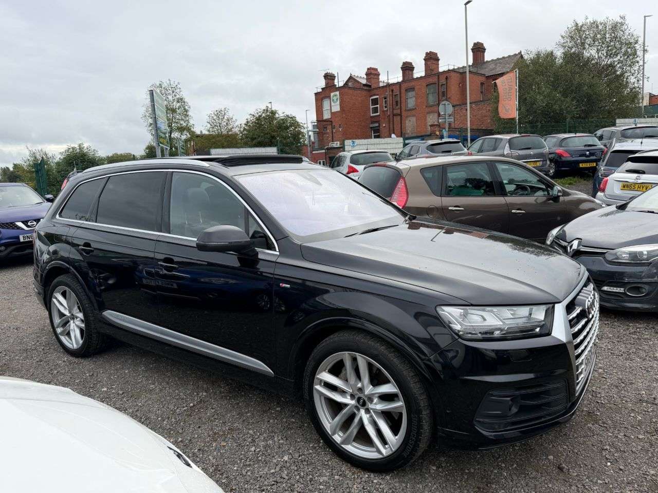 A 2016 AUDI Q7 3.0 TDI V6 S line SUV 5dr Diesel Tiptronic quattro Euro 6 (s/s) (272 ps) ** A 2016 AUDI Q7 3.0 TDI V6 S line SUV 5dr Diesel Tiptronic quattro Euro 6 (s/s) (272 ps) **