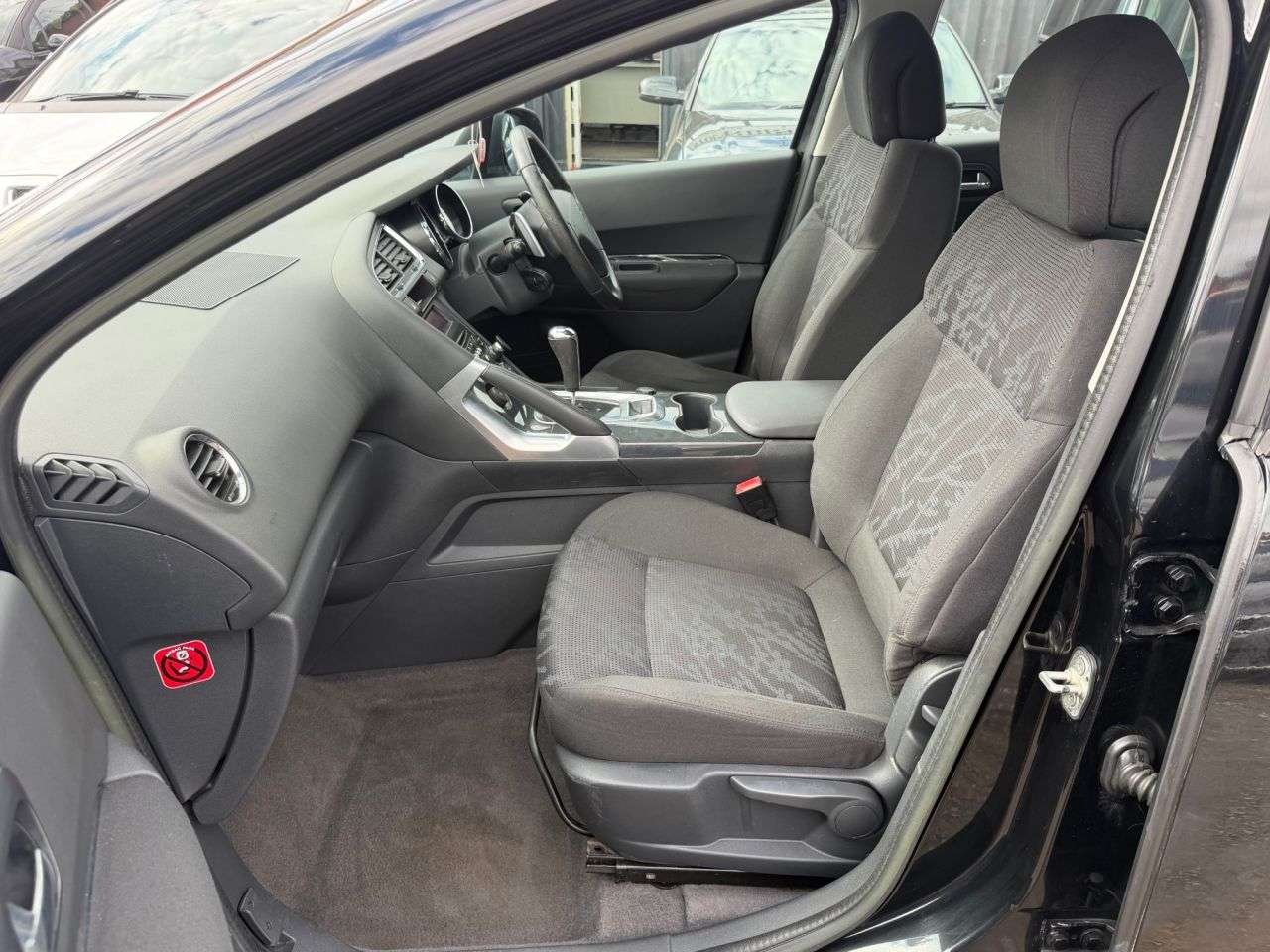 2013 PEUGEOT 3008 2013 PEUGEOT 3008