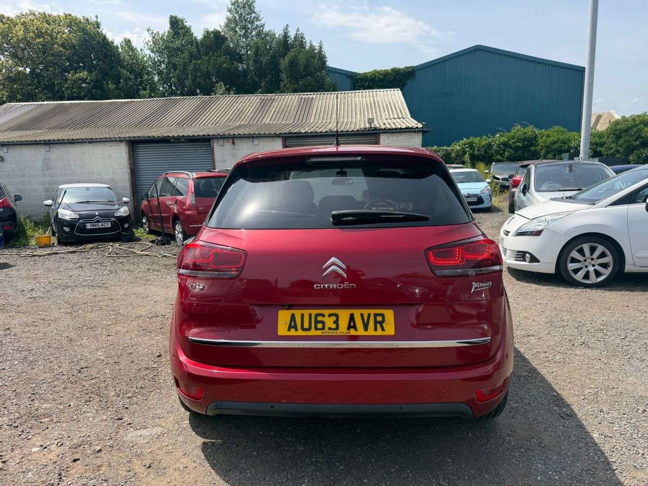 A 2013 CITROEN C4 PICASSO 1.6 e-HDi Airdream Exclusive+ MPV 5dr Diesel ETG6 Euro 5 (s/s) (115 ps) A 2013 CITROEN C4 PICASSO 1.6 e-HDi Airdream Exclusive+ MPV 5dr Diesel ETG6 Euro 5 (s/s) (115 ps)