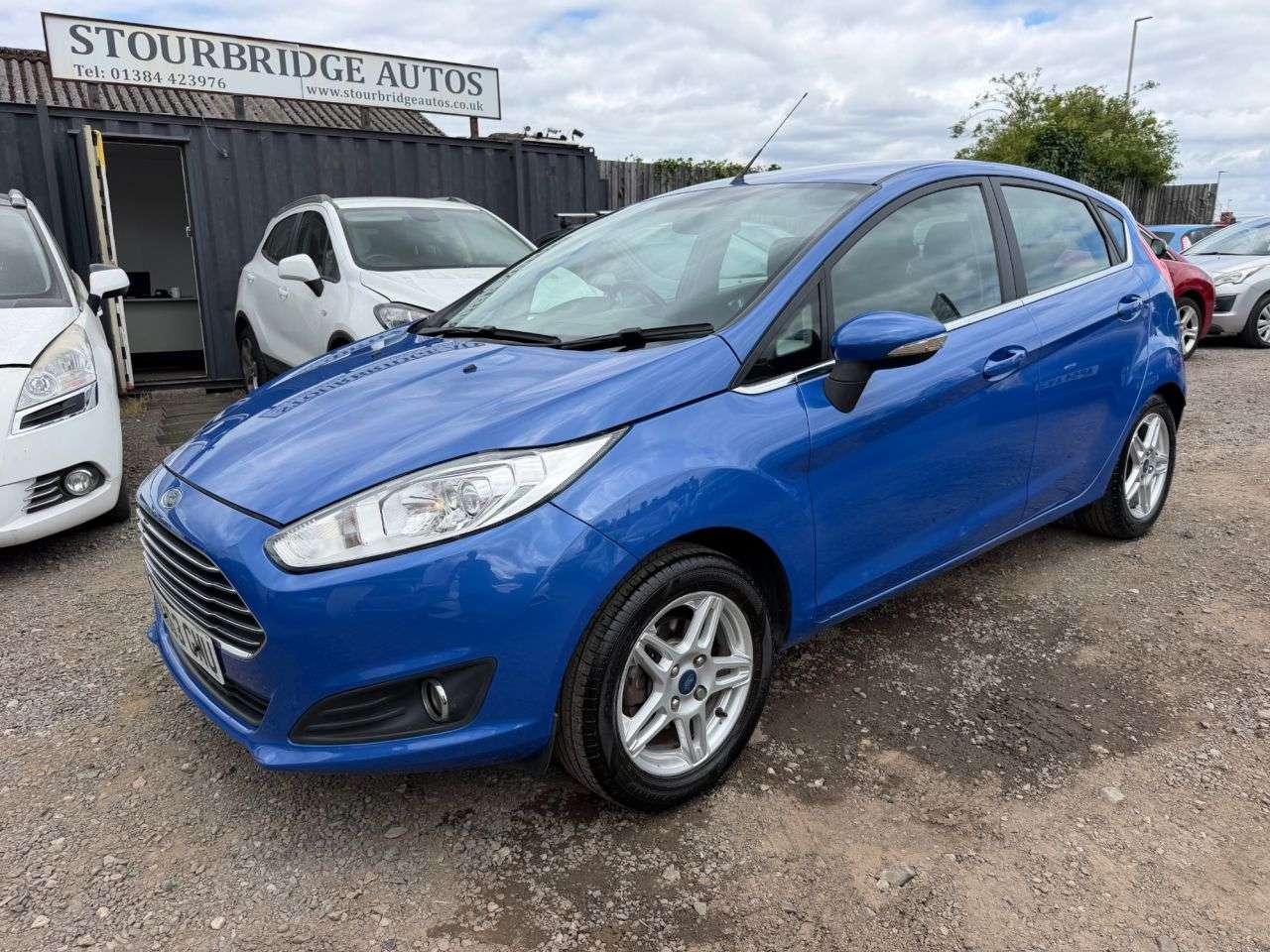A 2013 FORD FIESTA 1.0 Zetec Hatchback 5dr Petrol Manual Euro 5 (s/s) (80 ps) ** 3 Month Warra A 2013 FORD FIESTA 1.0 Zetec Hatchback 5dr Petrol Manual Euro 5 (s/s) (80 ps) ** 3 Month Warra