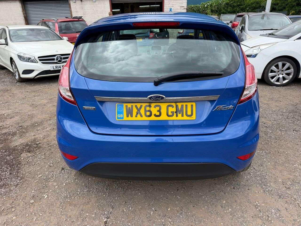 A 2013 FORD FIESTA 1.0 Zetec Hatchback 5dr Petrol Manual Euro 5 (s/s) (80 ps) ** 3 Month Warra A 2013 FORD FIESTA 1.0 Zetec Hatchback 5dr Petrol Manual Euro 5 (s/s) (80 ps) ** 3 Month Warra