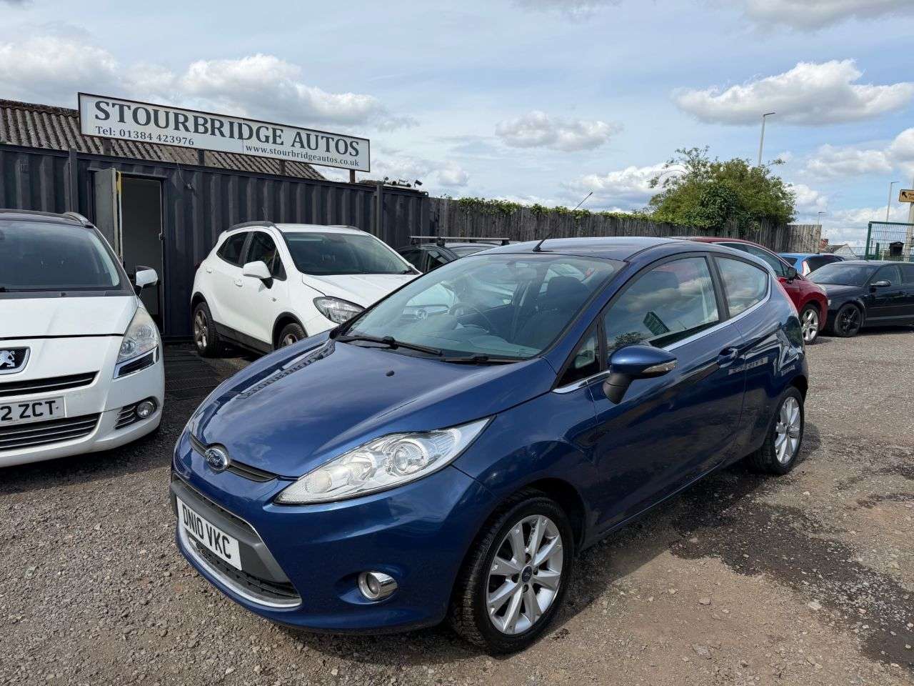 A 2010 FORD FIESTA 1.25 Zetec Hatchback 3dr Petrol Manual (129 g/km, 81 bhp) ** 1 Month Warran A 2010 FORD FIESTA 1.25 Zetec Hatchback 3dr Petrol Manual (129 g/km, 81 bhp) ** 1 Month Warran