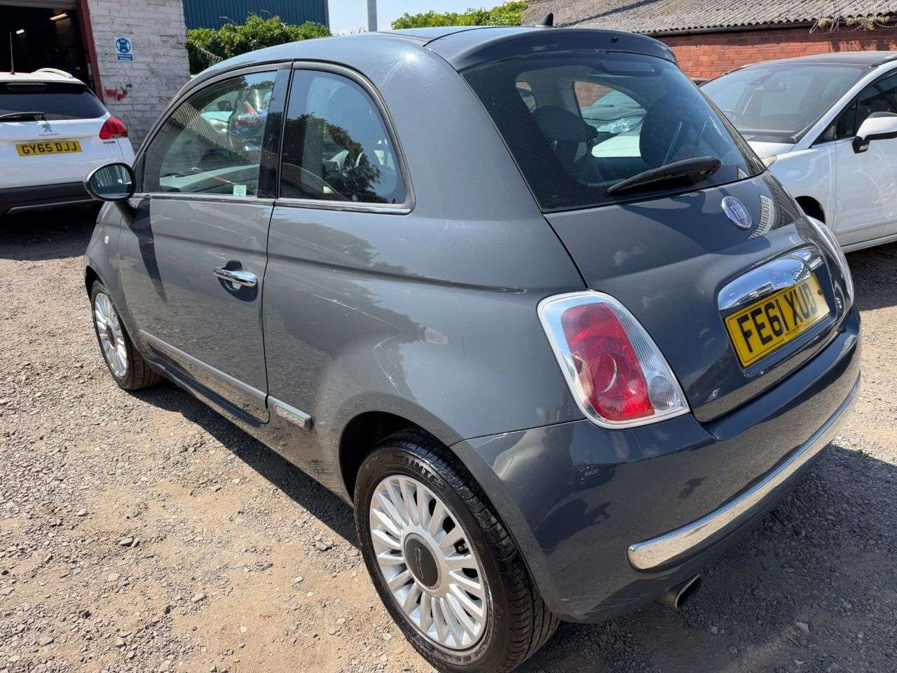 2011 FIAT 500 2011 FIAT 500