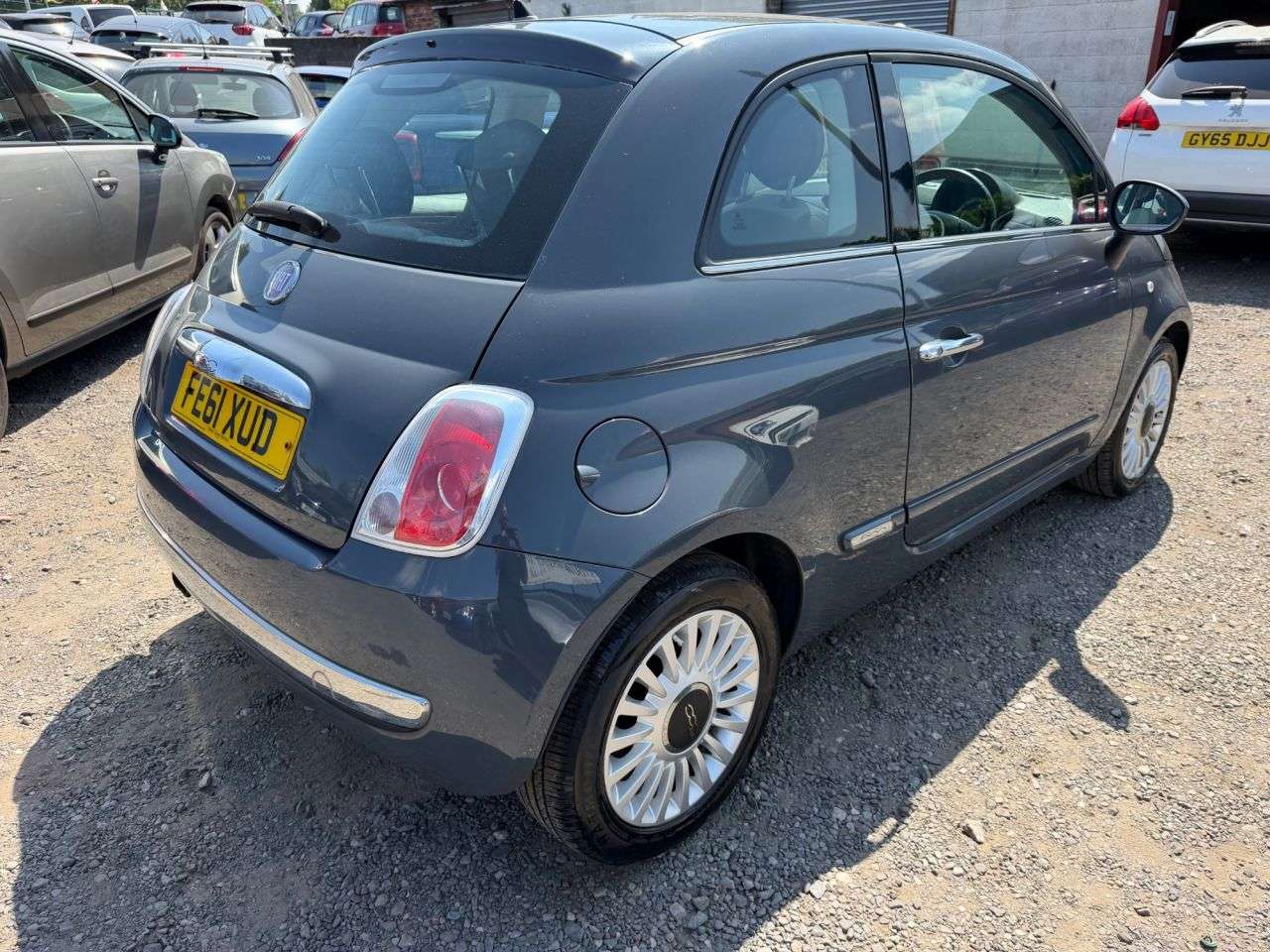 2011 FIAT 500 2011 FIAT 500