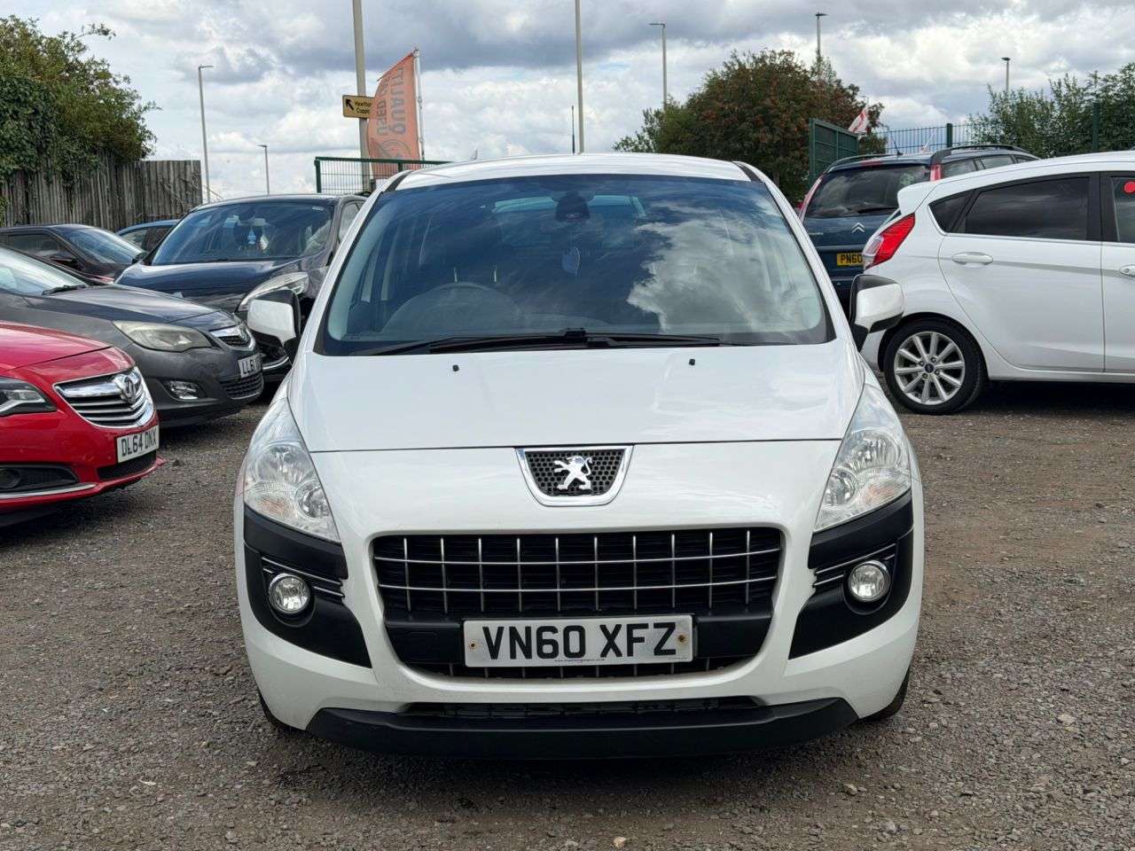 A 2010 PEUGEOT 3008 1.6 HDi Sport SUV 5dr Diesel EGC Euro 5 (112 ps) ** 3 Month Warranty ** A 2010 PEUGEOT 3008 1.6 HDi Sport SUV 5dr Diesel EGC Euro 5 (112 ps) ** 3 Month Warranty **