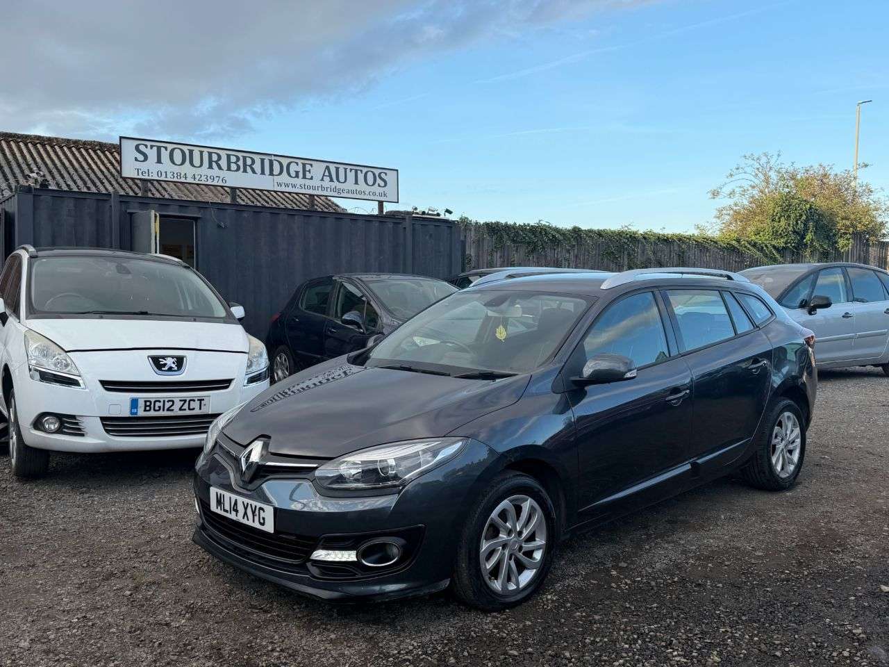 A 2014 RENAULT MEGANE 1.5 dCi ENERGY Dynamique TomTom Sport Tourer 5dr Diesel Manual Euro 5 (s/s) A 2014 RENAULT MEGANE 1.5 dCi ENERGY Dynamique TomTom Sport Tourer 5dr Diesel Manual Euro 5 (s/s)