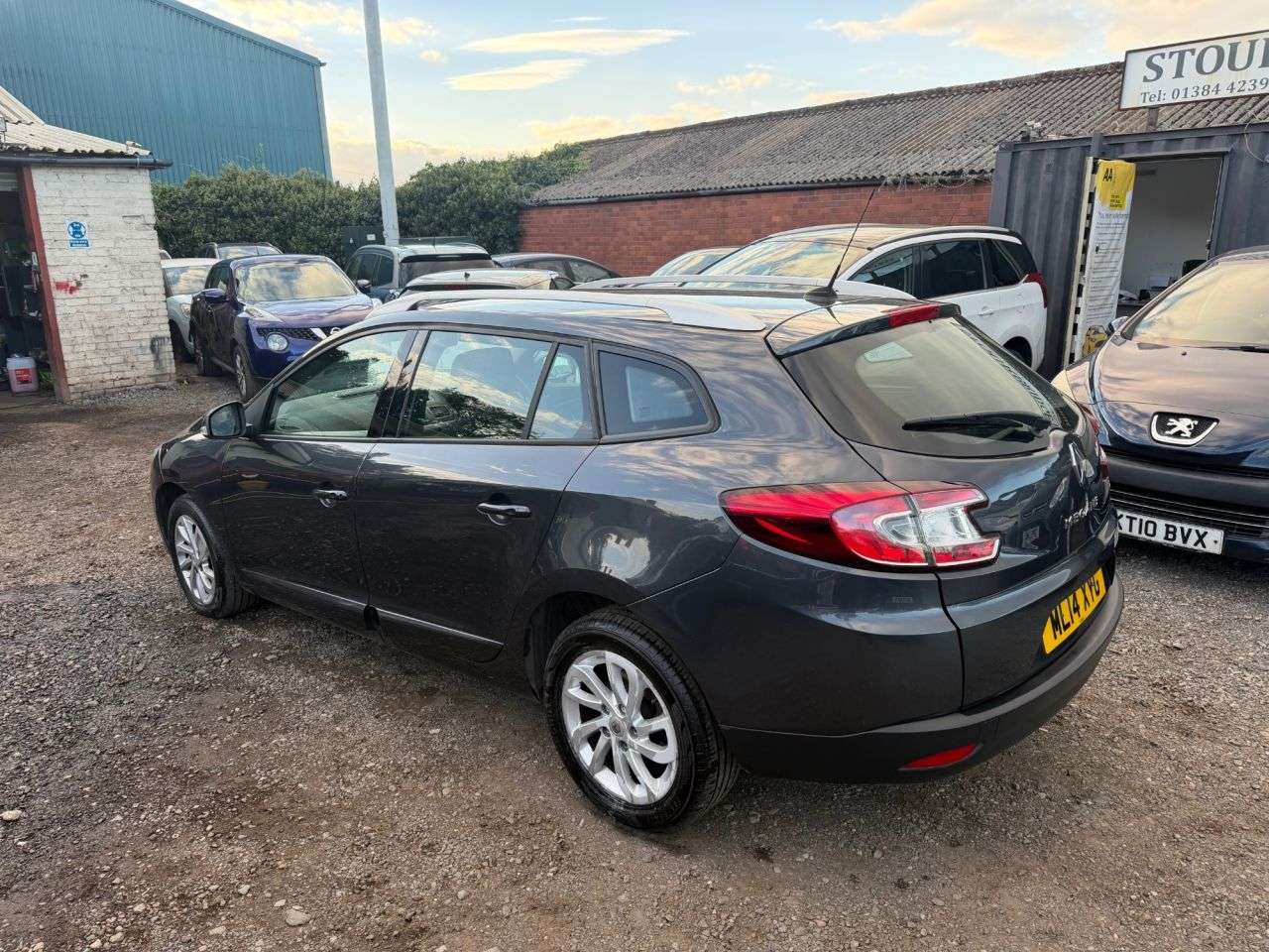 2014 RENAULT MEGANE 2014 RENAULT MEGANE