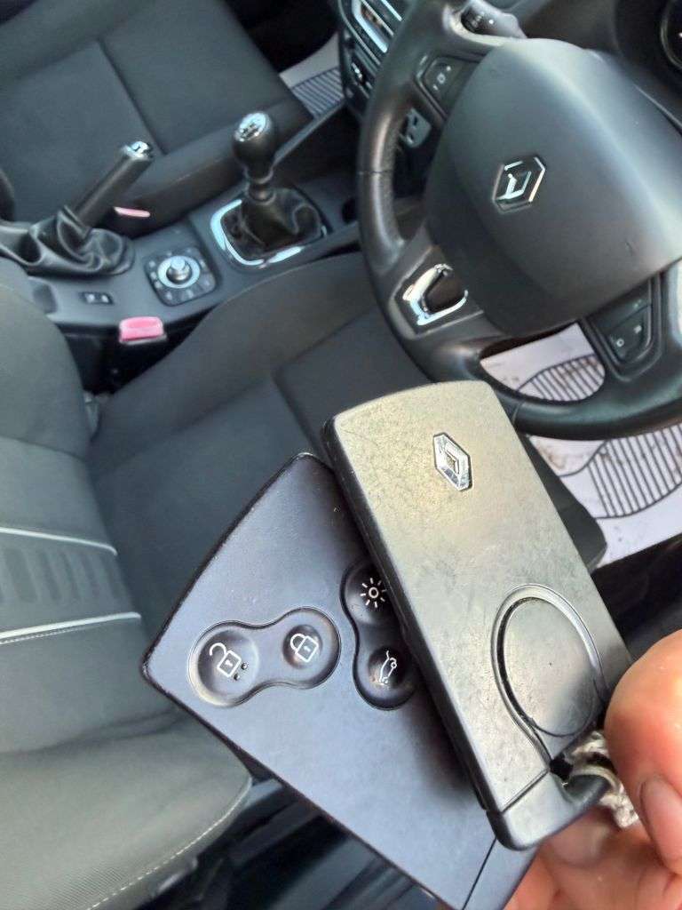 2014 RENAULT MEGANE 2014 RENAULT MEGANE
