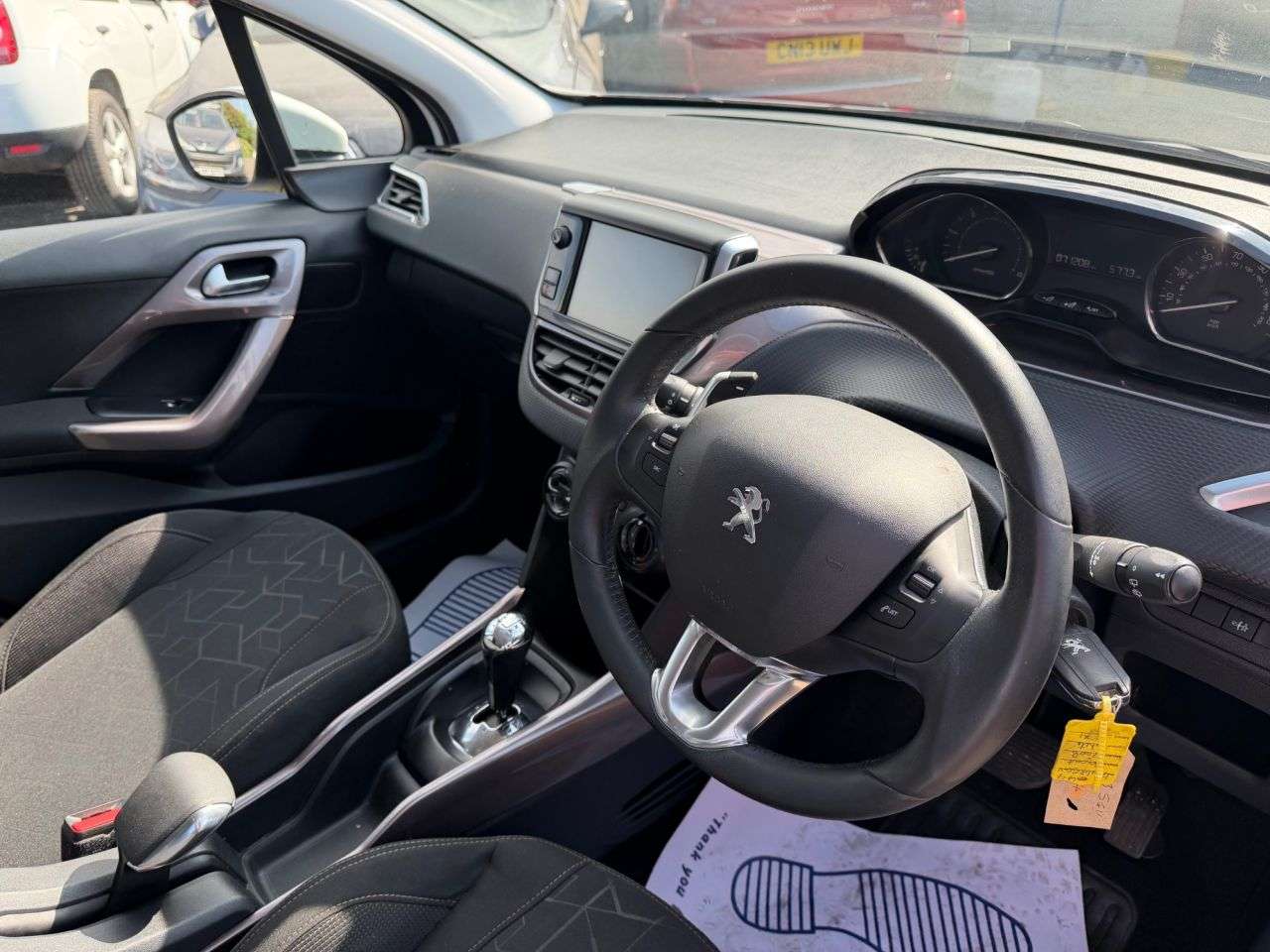 2014 PEUGEOT 2008 2014 PEUGEOT 2008