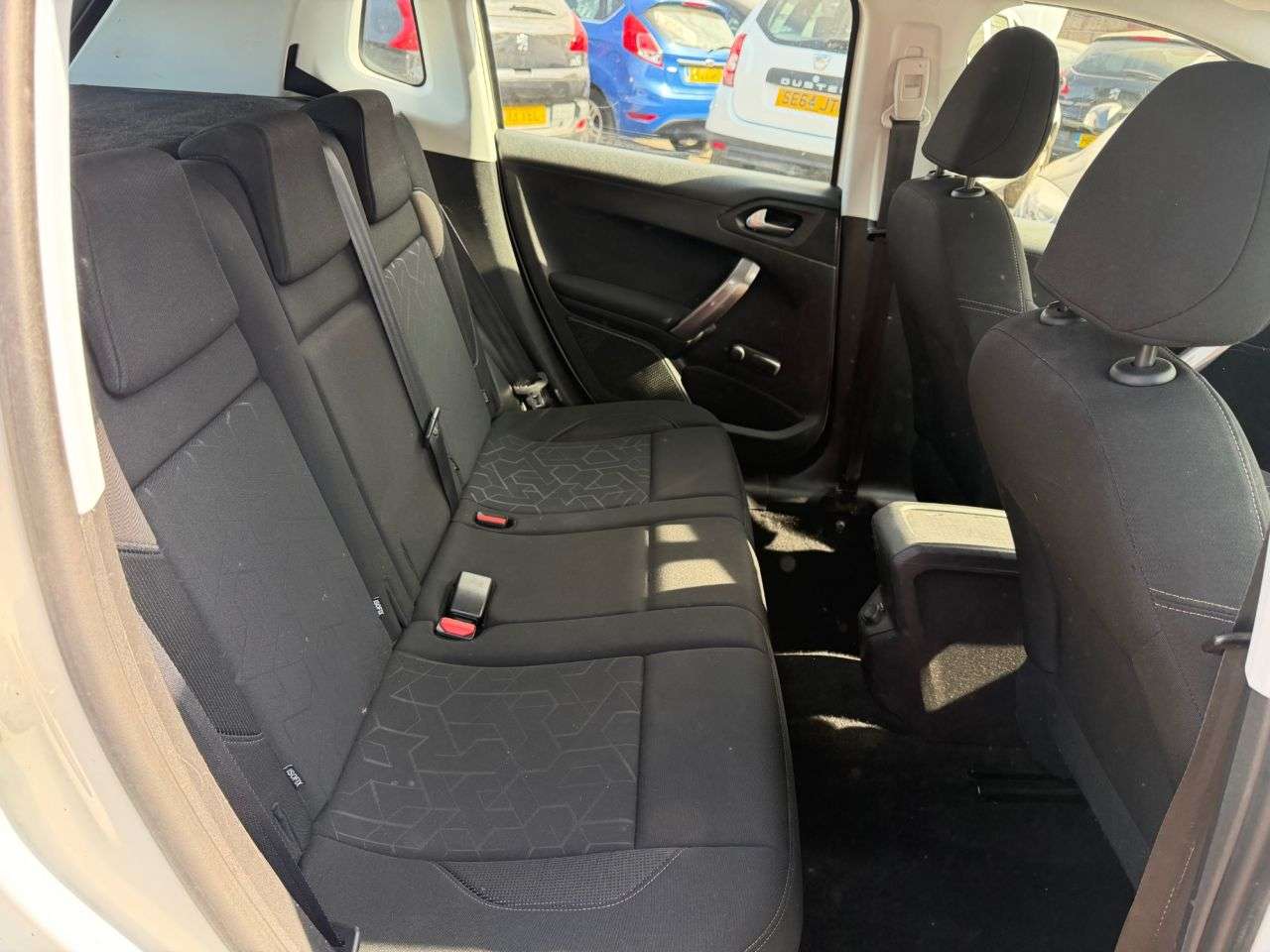 2014 PEUGEOT 2008 2014 PEUGEOT 2008
