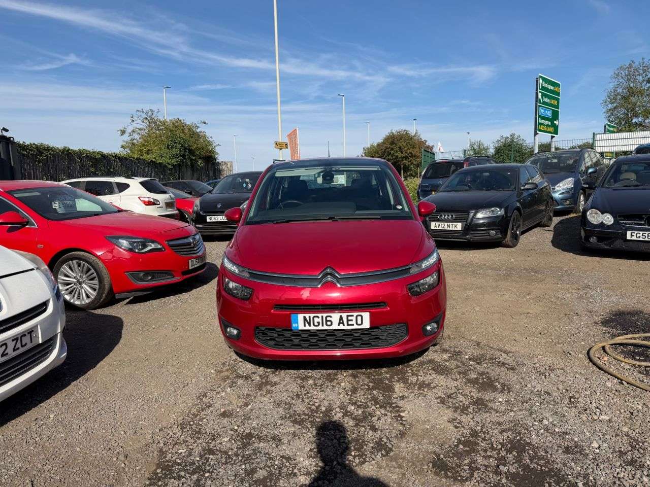 A 2016 CITROEN GRAND C4 PICASSO 1.6 BlueHDi VTR+ MPV 5dr Diesel EAT6 Euro 6 (s/s) (120 ps) A 2016 CITROEN GRAND C4 PICASSO 1.6 BlueHDi VTR+ MPV 5dr Diesel EAT6 Euro 6 (s/s) (120 ps)