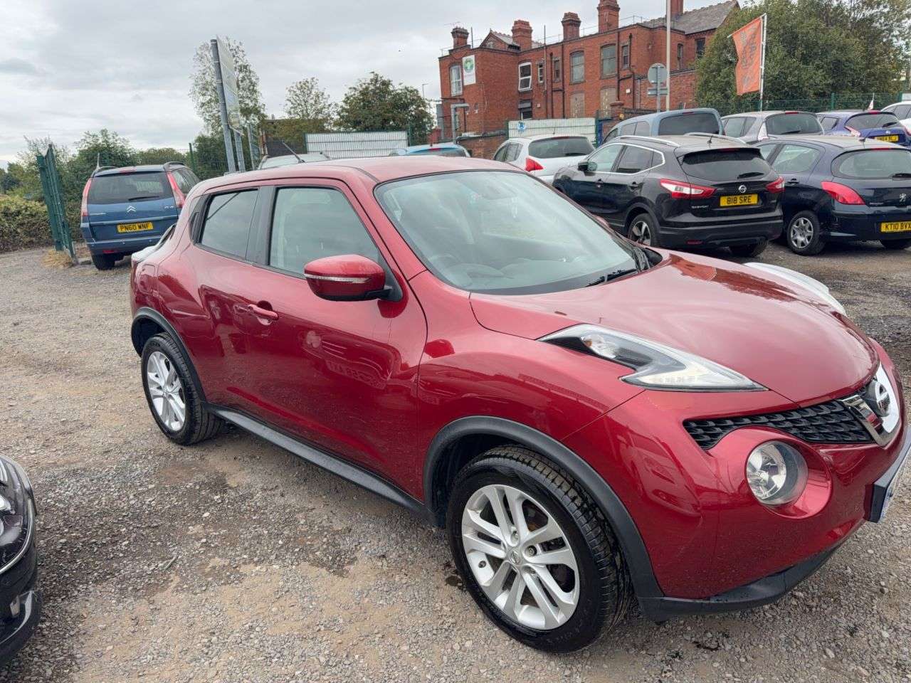A 2014 NISSAN JUKE 1.5 dCi 8v Acenta SUV 5dr Diesel Manual Euro 5 (s/s) (110 ps) A 2014 NISSAN JUKE 1.5 dCi 8v Acenta SUV 5dr Diesel Manual Euro 5 (s/s) (110 ps)