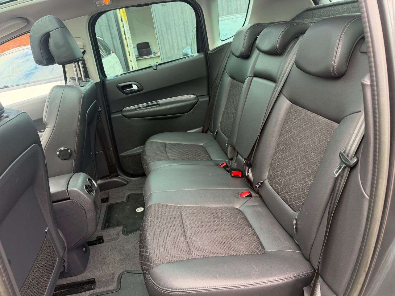 2014 PEUGEOT 3008 2014 PEUGEOT 3008