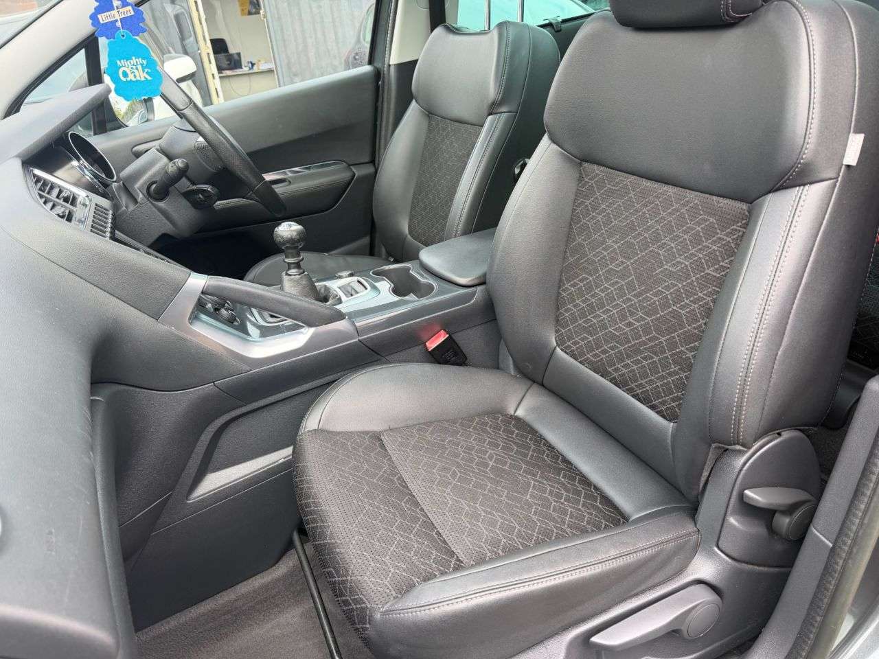 2014 PEUGEOT 3008 2014 PEUGEOT 3008
