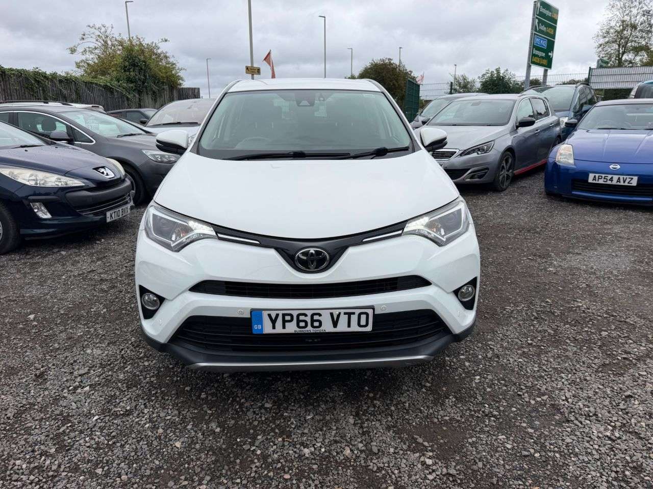 A 2016 TOYOTA RAV4 2.0 D-4D Business Edition SUV 5dr Diesel Manual Euro 6 (s/s) (Safety Sense, A 2016 TOYOTA RAV4 2.0 D-4D Business Edition SUV 5dr Diesel Manual Euro 6 (s/s) (Safety Sense,