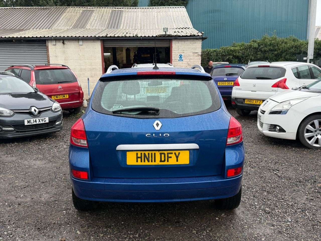2011 RENAULT CLIO 2011 RENAULT CLIO